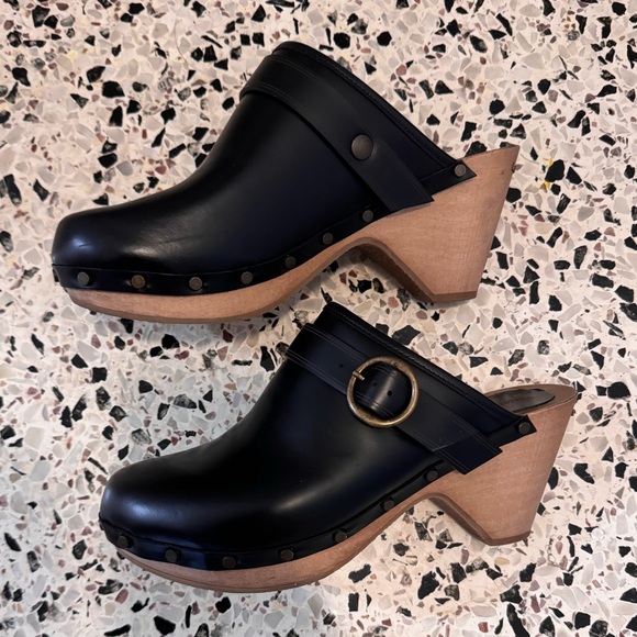Isabel Marant luxe leather Titya clog. Worn just twice, more than 50%off retail. - Picture 9 of 12